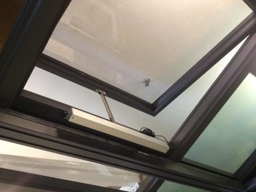 電動排煙百葉窗 電動排煙百葉窗